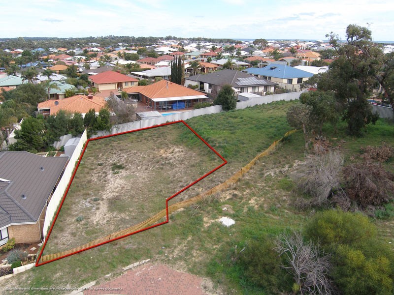 14B Lambourne Place, Halls Head WA 6210