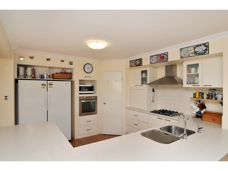 31 Teague Way, Lakelands WA 6180