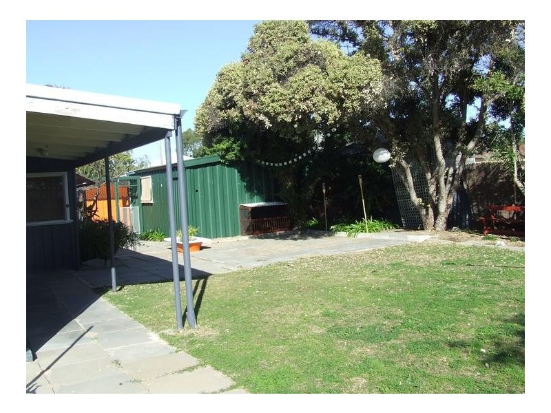 23 Challenger Road, Madora Bay WA 6210