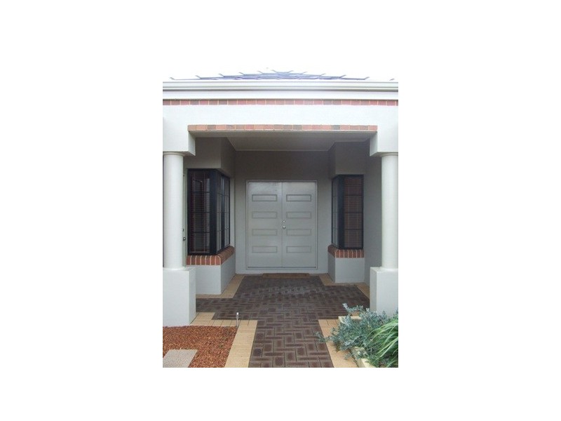 13 Tranquility, Halls Head WA 6210