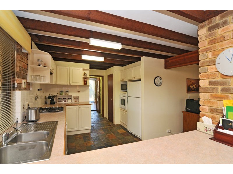 28 Heron Street, Dudley Park WA 6210