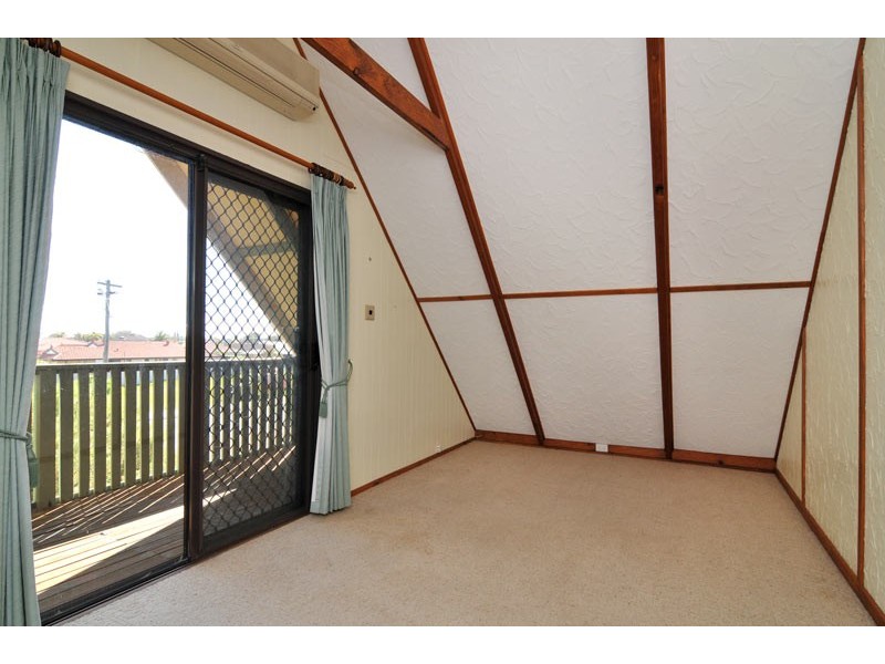 28 Heron Street, Dudley Park WA 6210