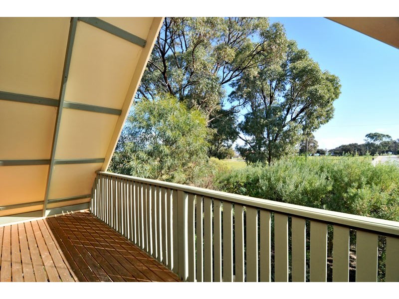 28 Heron Street, Dudley Park WA 6210