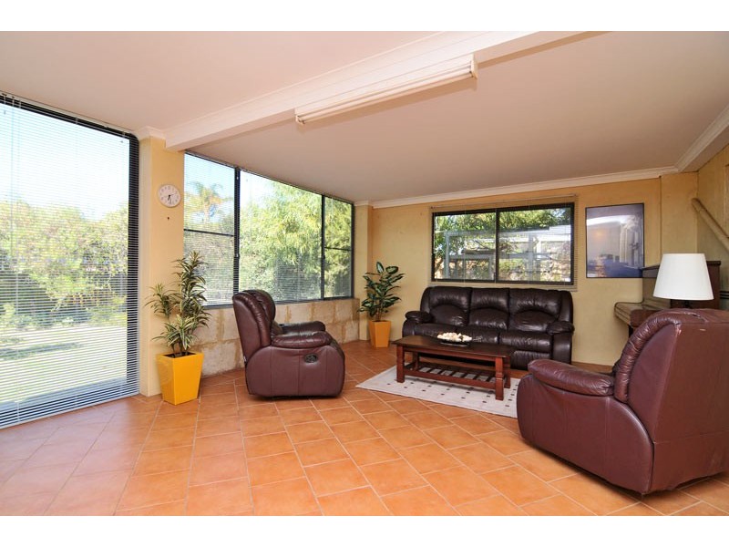 28 Heron Street, Dudley Park WA 6210