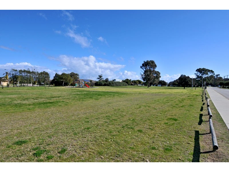 28 Heron Street, Dudley Park WA 6210