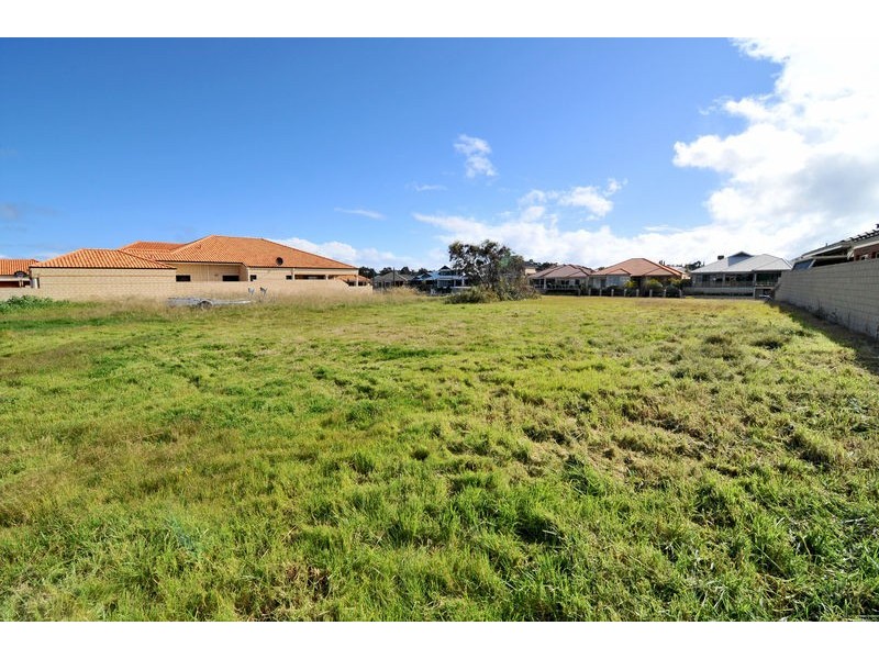 66 Aztec Island Retreat, Halls Head WA 6210