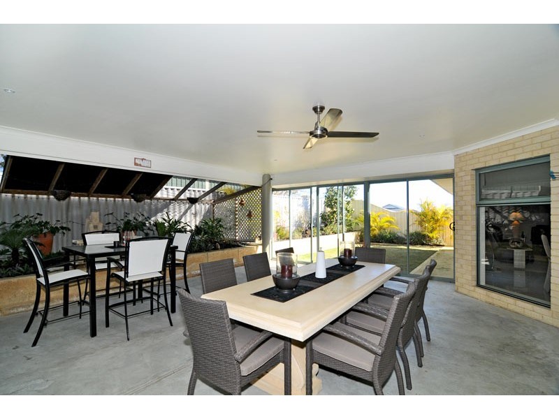 30 Tranquility Way, Halls Head WA 6210