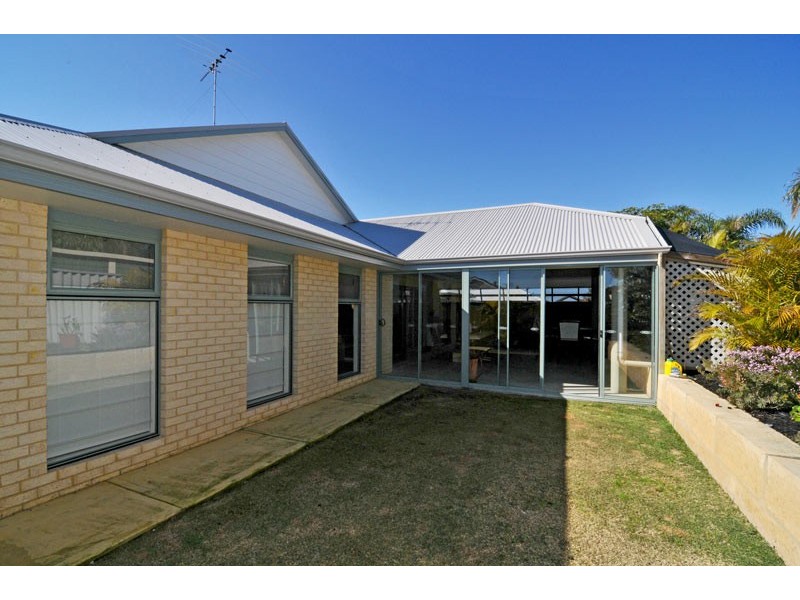 30 Tranquility Way, Halls Head WA 6210