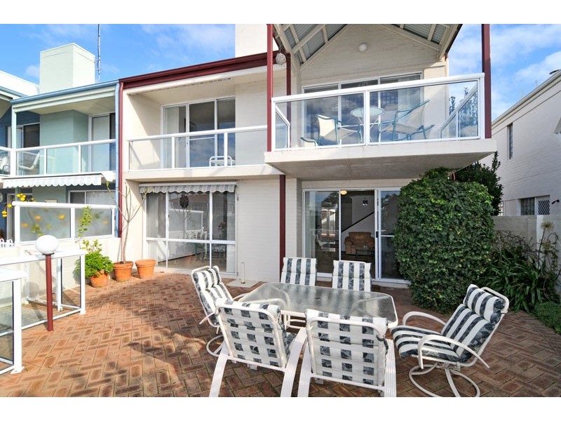 80 Waterside Drive, Dudley Park WA 6210