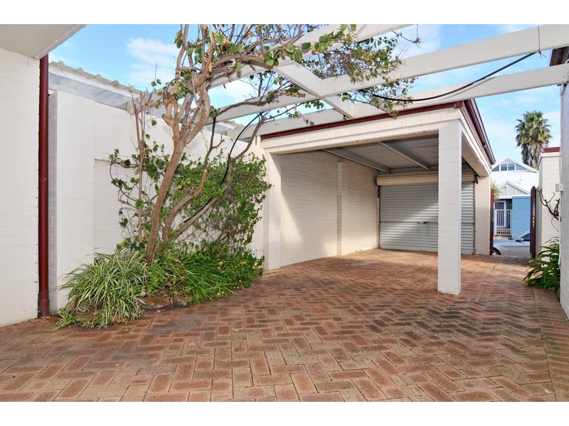 80 Waterside Drive, Dudley Park WA 6210