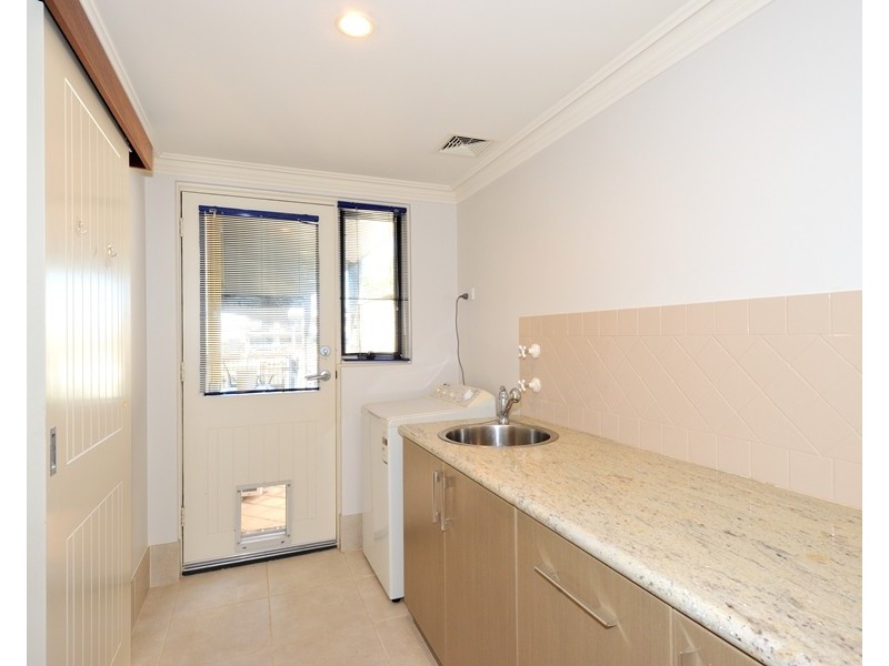 12 Bermuda Place, Halls Head WA 6210