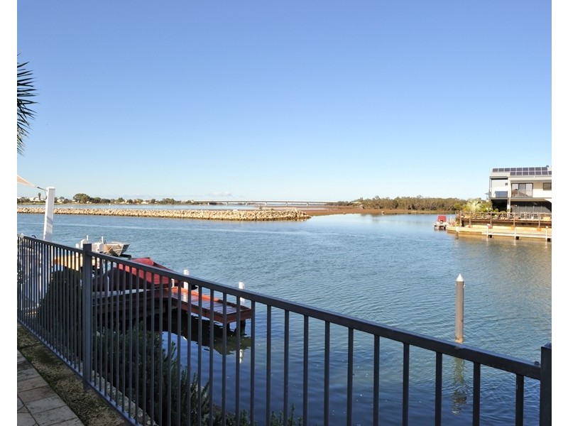 12 Bermuda Place, Halls Head WA 6210