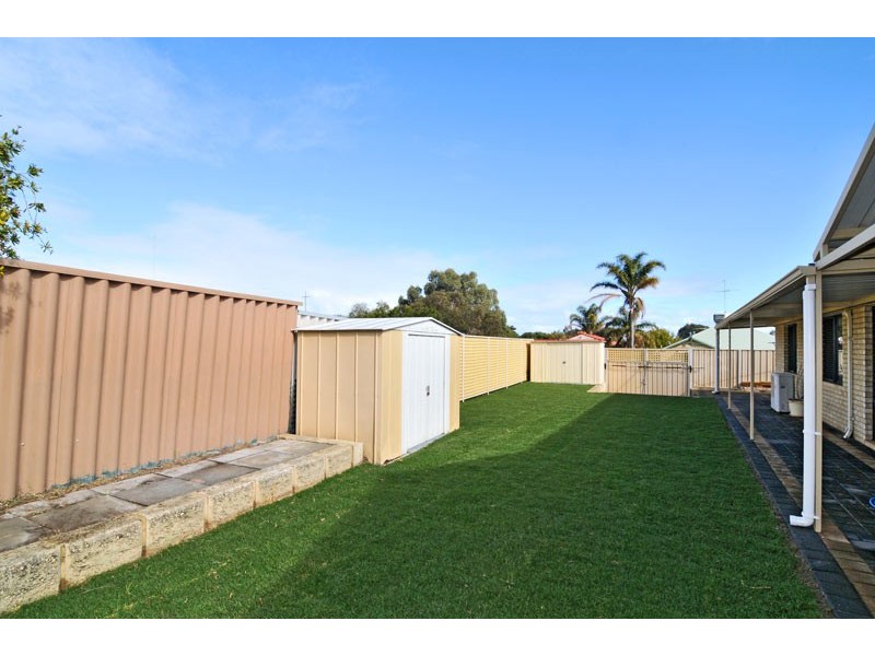 1 Augusta Mews, Meadow Springs WA 6210