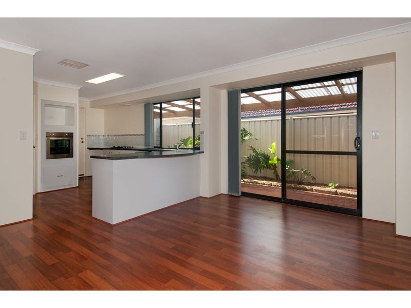 5 Albina Chase, Lakelands WA 6180