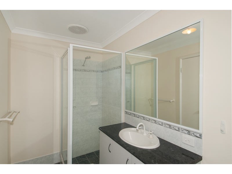 5 Albina Chase, Lakelands WA 6180