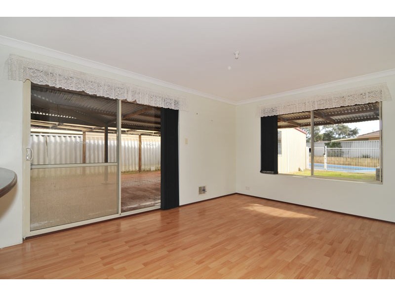 33 Casula Avenue, Coodanup WA 6210