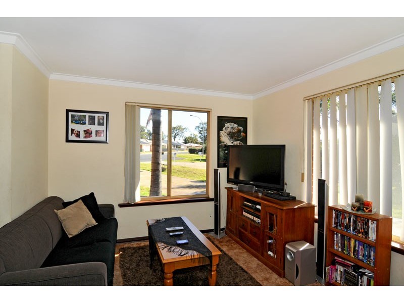 6A Falstaff Close, Greenfields WA 6210