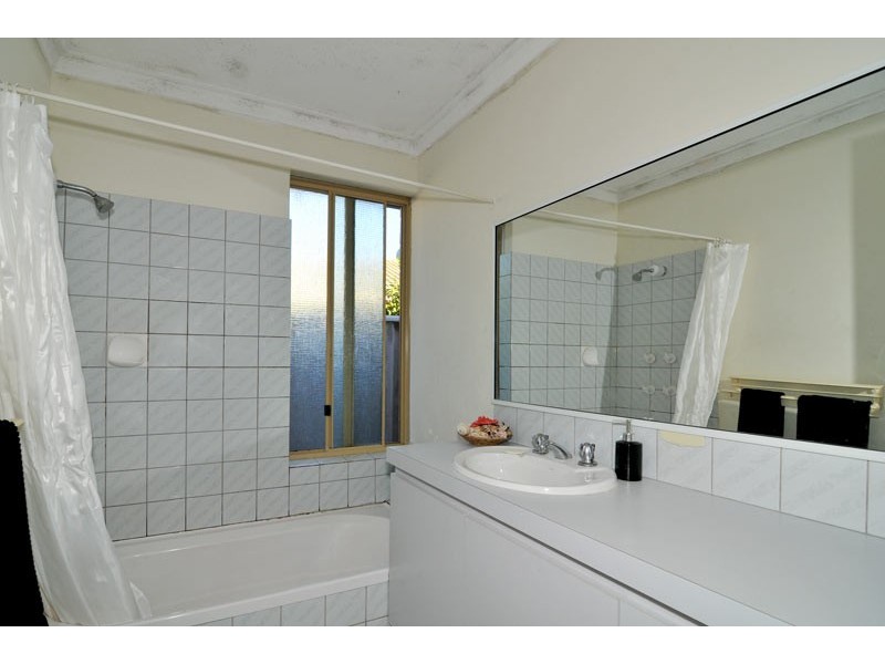 6A Falstaff Close, Greenfields WA 6210