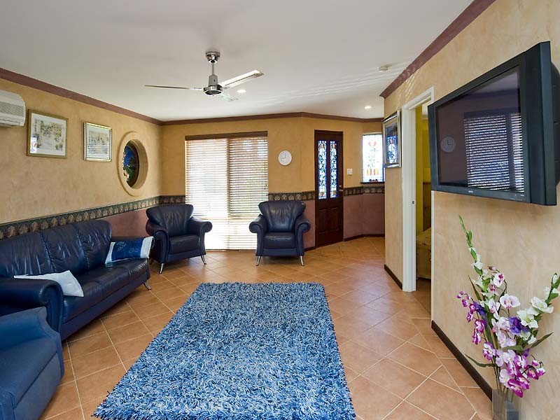 4 Donnelly Gardens, Dudley Park WA 6210