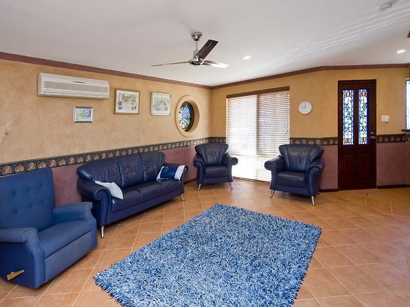 4 Donnelly Gardens, Dudley Park WA 6210