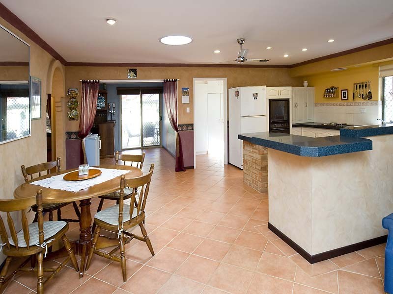 4 Donnelly Gardens, Dudley Park WA 6210