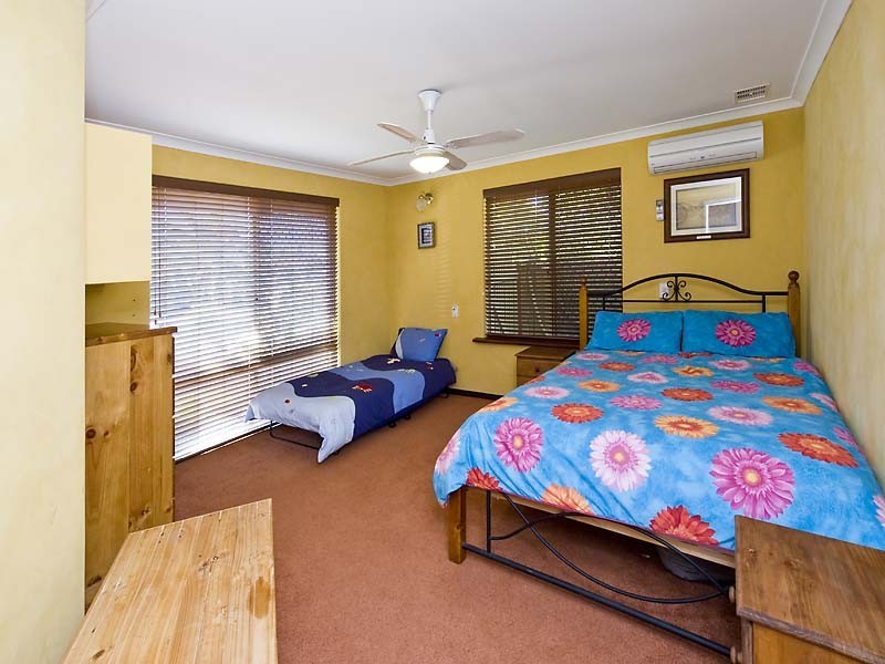 4 Donnelly Gardens, Dudley Park WA 6210