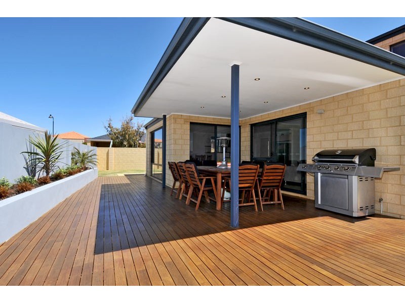 2 Bush View, Wannanup WA 6210