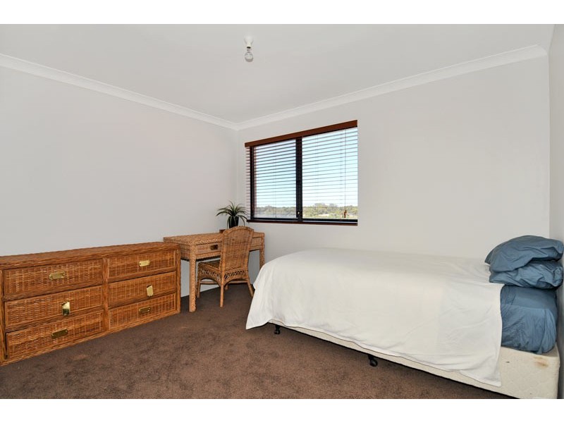 2 Bush View, Wannanup WA 6210