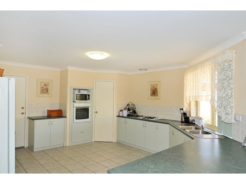 26 Petit Loop, Dudley Park WA 6210