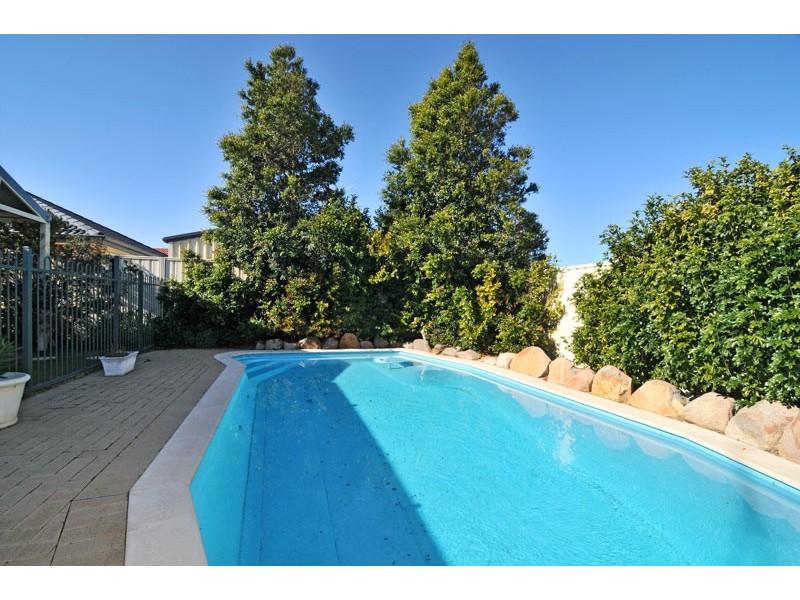 26 Petit Loop, Dudley Park WA 6210