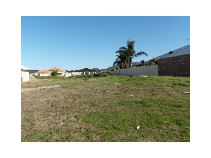 14 Tamar Break, Madora Bay WA 6210