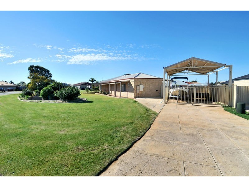 72 Midsummer Circle, Pinjarra WA 6208