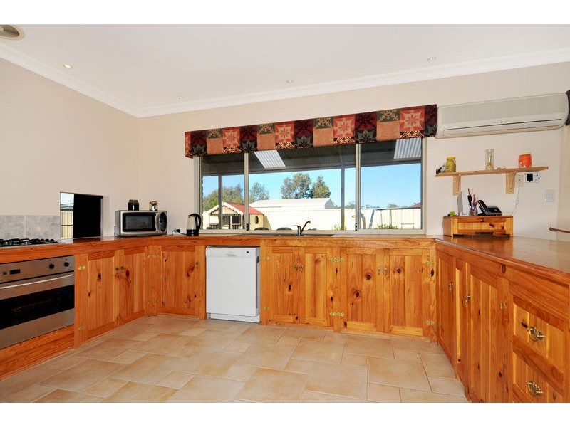 72 Midsummer Circle, Pinjarra WA 6208