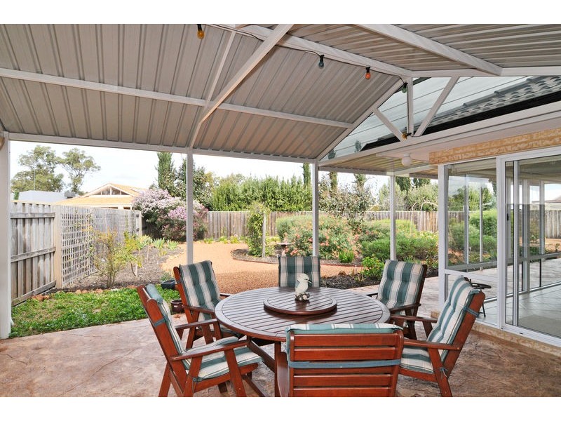 4 Rosella Way, Coodanup WA 6210