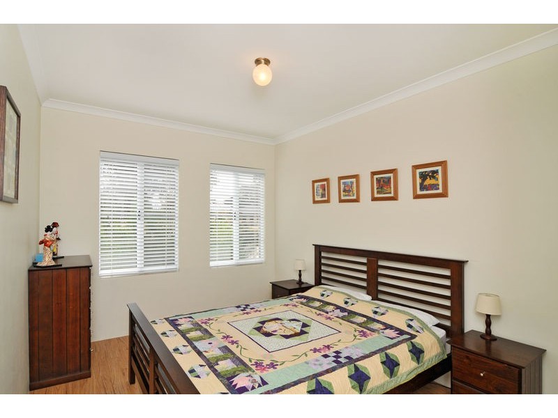 4 Rosella Way, Coodanup WA 6210