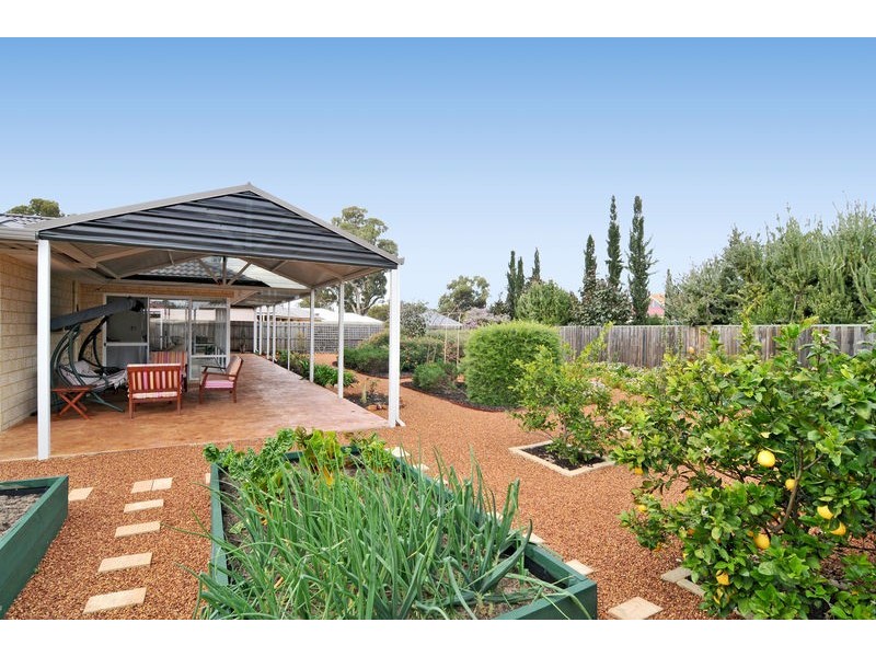 4 Rosella Way, Coodanup WA 6210