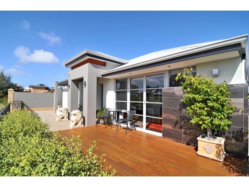 13 Mandjar Lane, Wannanup WA 6210