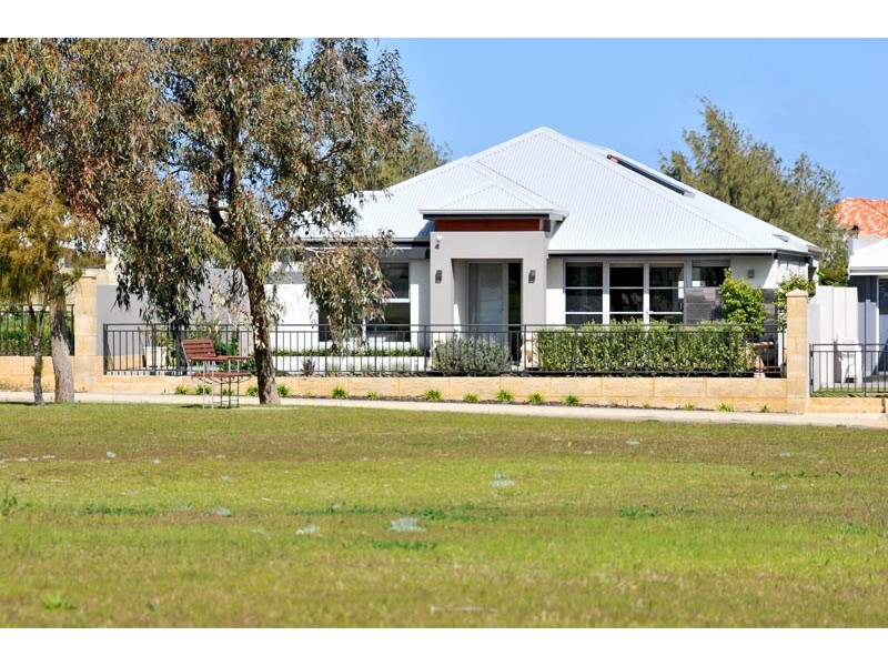 13 Mandjar Lane, Wannanup WA 6210