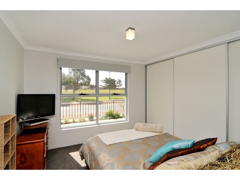 13 Mandjar Lane, Wannanup WA 6210