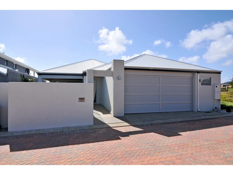 13 Mandjar Lane, Wannanup WA 6210