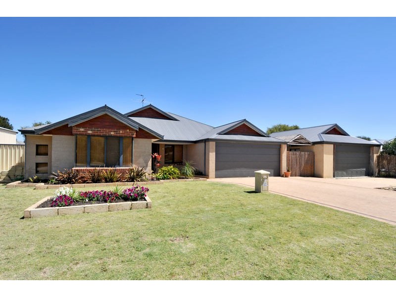 11 Eddy Street, Coodanup WA 6210