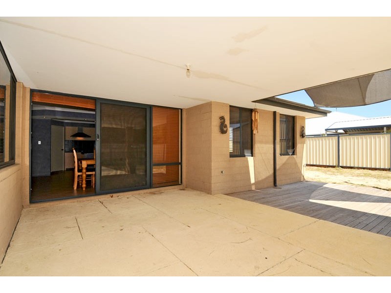 11 Eddy Street, Coodanup WA 6210