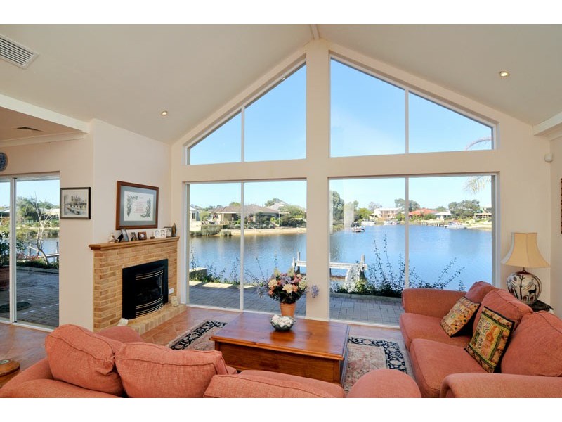 42 Banksia Terrace, South Yunderup WA 6208