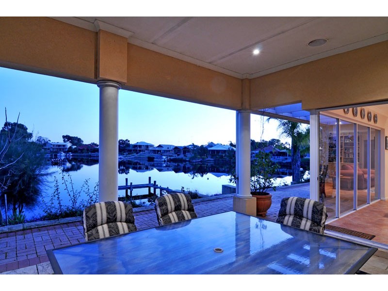 42 Banksia Terrace, South Yunderup WA 6208