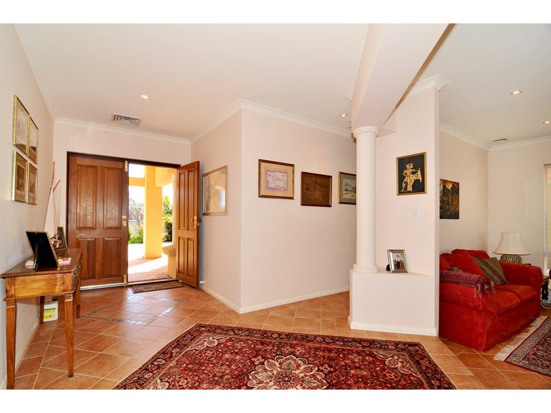 42 Banksia Terrace, South Yunderup WA 6208