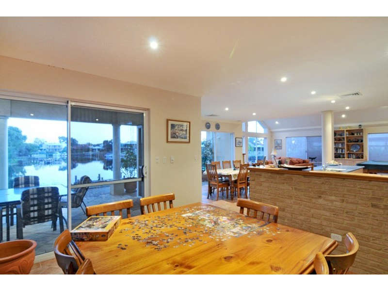 42 Banksia Terrace, South Yunderup WA 6208