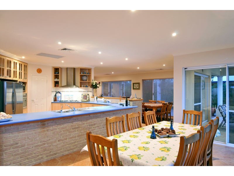 42 Banksia Terrace, South Yunderup WA 6208