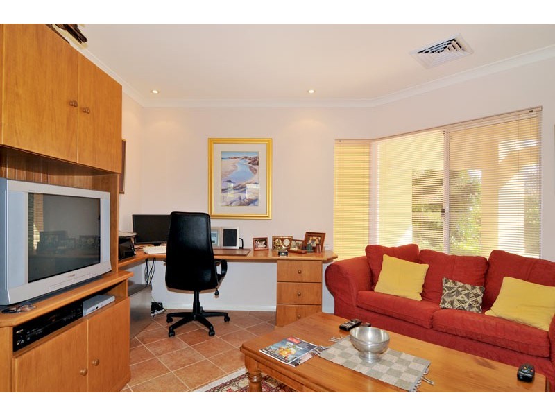 42 Banksia Terrace, South Yunderup WA 6208