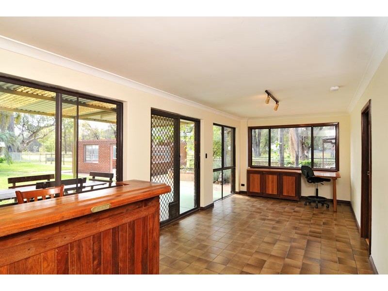 11 Balwina Road, Greenfields WA 6210