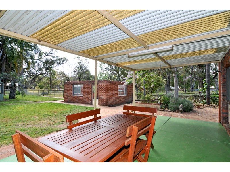 11 Balwina Road, Greenfields WA 6210